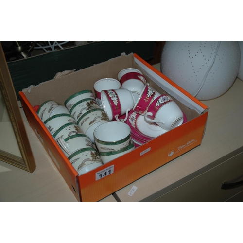 141 - Box of teacups & saucers