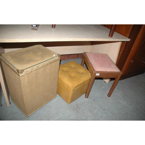 163 - 3 items of misc furniture