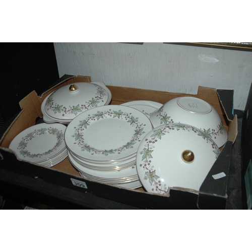 309 - Box of matching dinner service