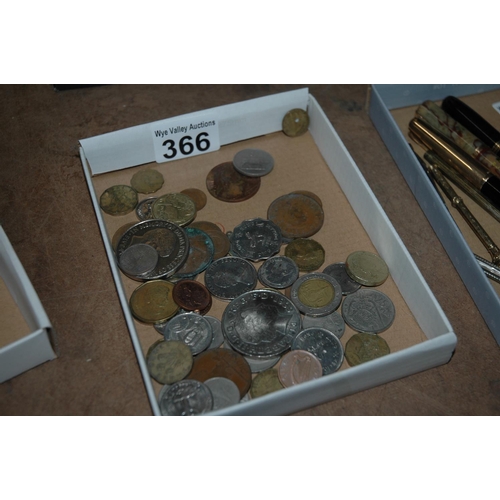 366 - Tray of vintage coins