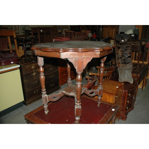 114 - Mahogany table