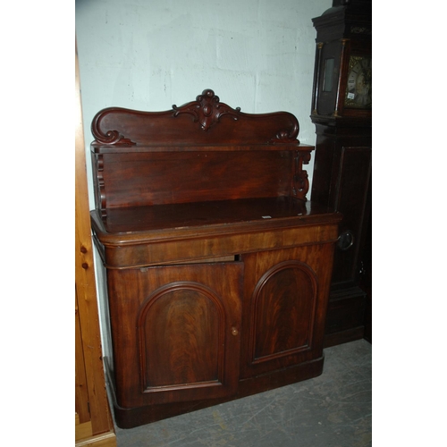 157 - Mahogany chiffonier