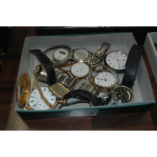 309 - Tray of watches