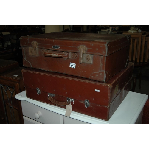 102 - 2 vintage cases