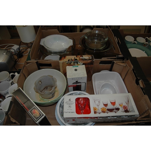 186 - 2 boxes of kitchenware