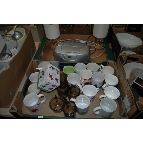 188 - 2 boxes of kitchenware