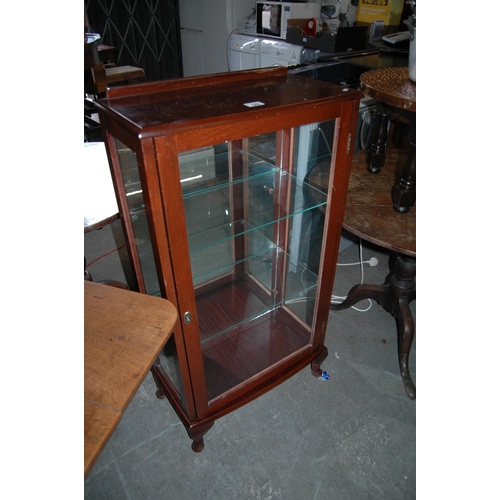 98 - Display cabinet