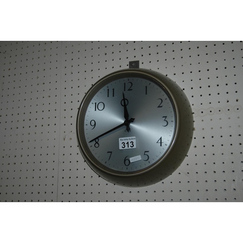 313 - Wall clock