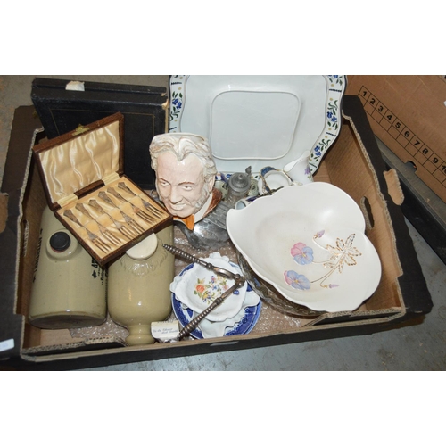 280 - Box of assorted china etc