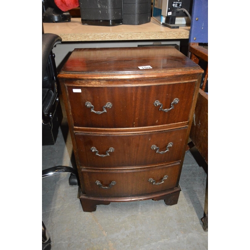 109 - Small chest of drawers