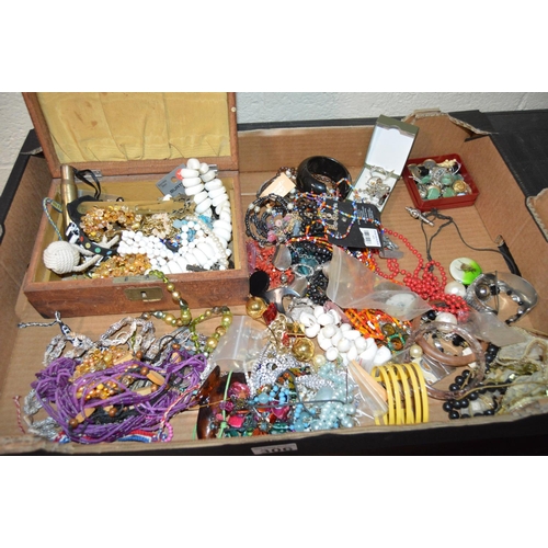 306 - Box of costume jewellery