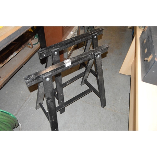 52 - 2 X Wooden trestles