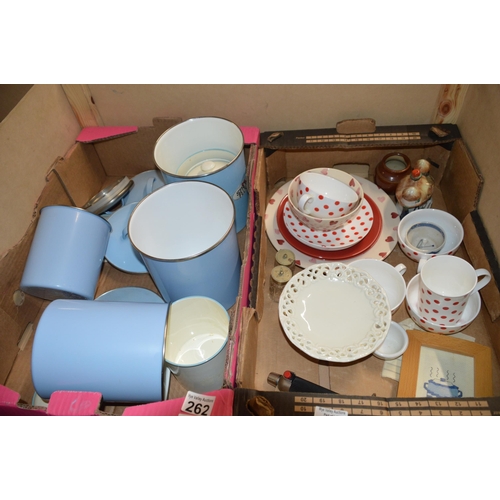 262 - retro kitchenware etc