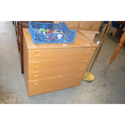 108 - Chest of drawers