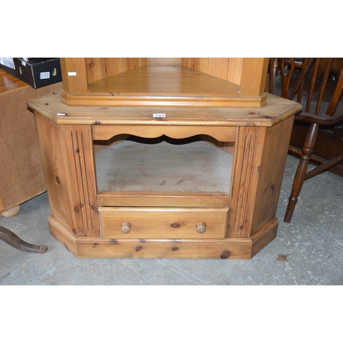 147 - Pine tv cabinet