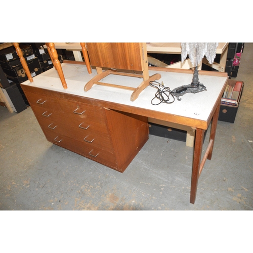 157 - MOD dressing table/desk