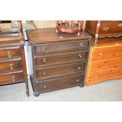 96 - Oak chest of drawers