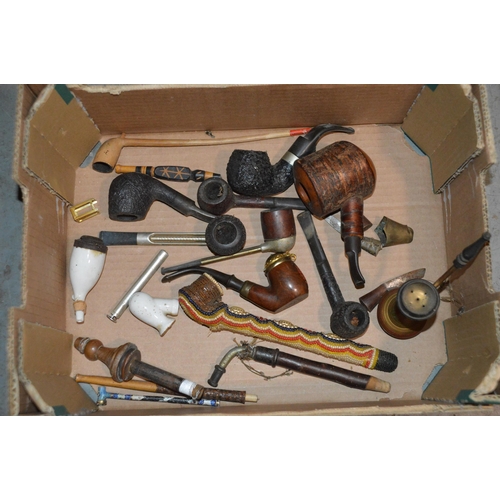 305 - Box of smokers pipes etc