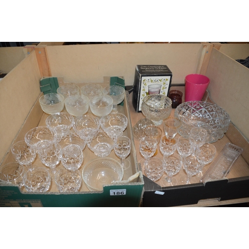 186 - 2 boxes of glassware