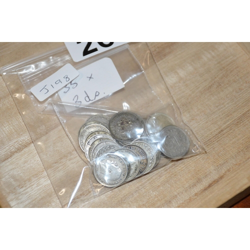 267 - Coins - 35 silver 3d