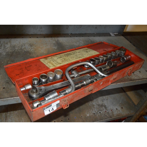 14 - Socket set