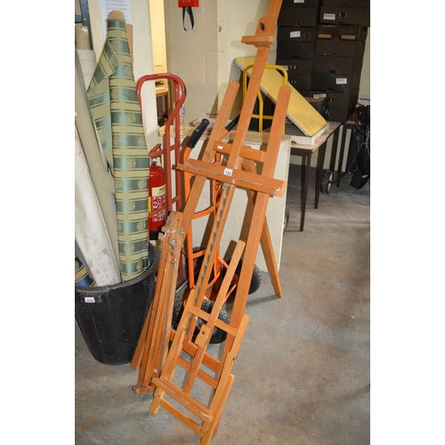 199 - 3 artists easels