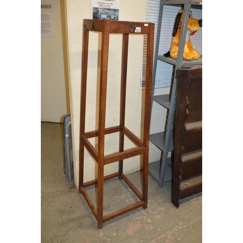 202 - Coat stand