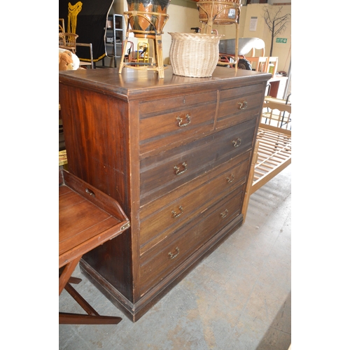 112 - CHest of drawers