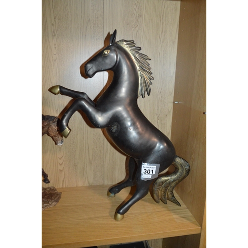 301 - SPelter horse