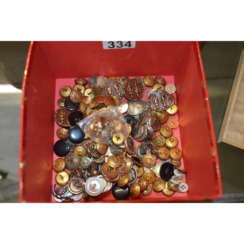 334 - Qty of collectable buttons etc