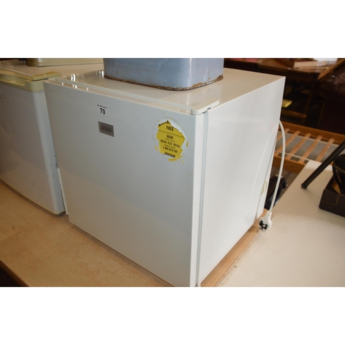 70 - Table top freezer