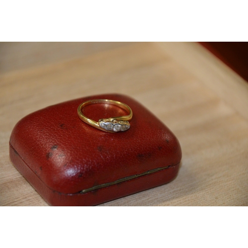 360 - 18ct gold ring