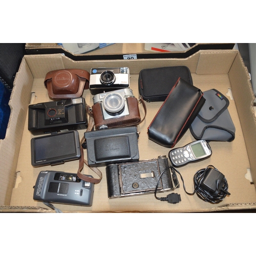 89 - Box of cameras etc