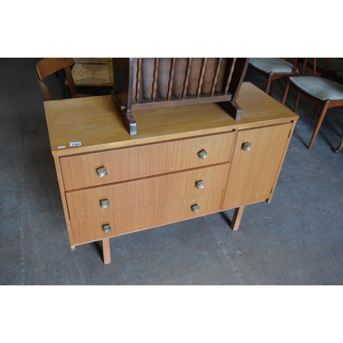 140 - Small sideboard