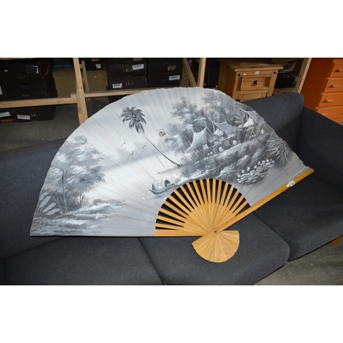 160 - Large decorative fan