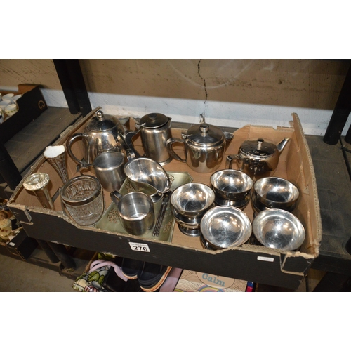 276 - Box of metalware items