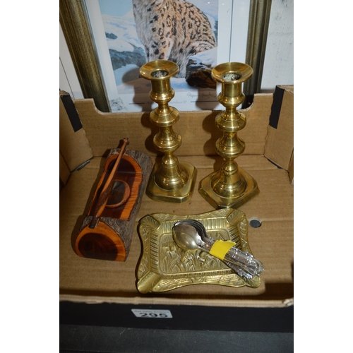 295 - Brass items & wooden desk set