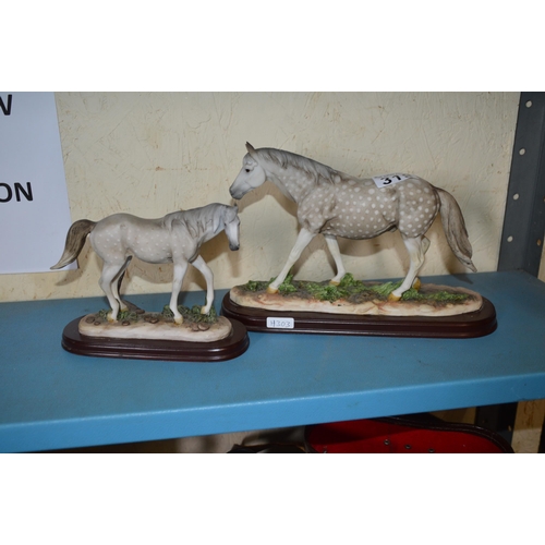 319 - 2 horse sculptures