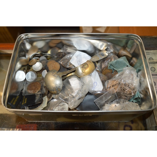 343 - Tin of assorted coins