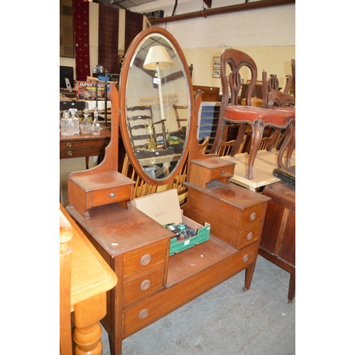 176 - Dressing table