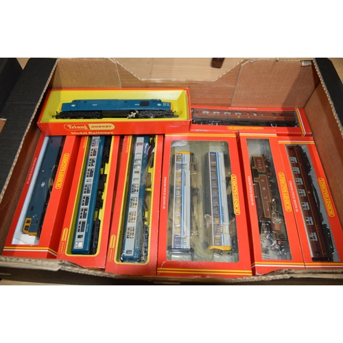 255 - Box of Hornby model railway items