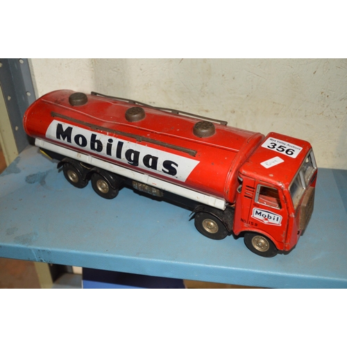 356 - Tinplate lorry