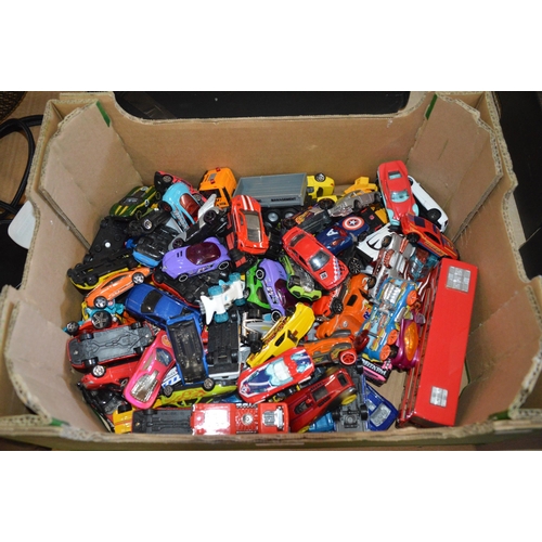 90 - Box of diecast cars, Hotwheels etc