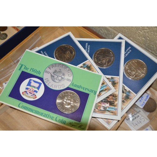 461 - Coins - 4 x collectable Falkland Isles