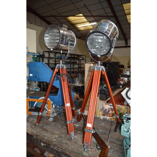 139 - Pair of tripod lights