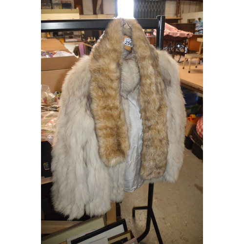 256 - Fur coat