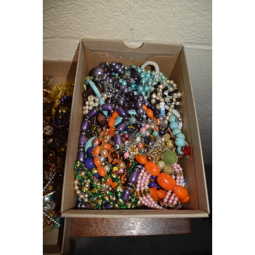 415 - Box of costume jewellery