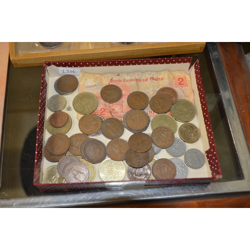 422 - Tray of coins etc