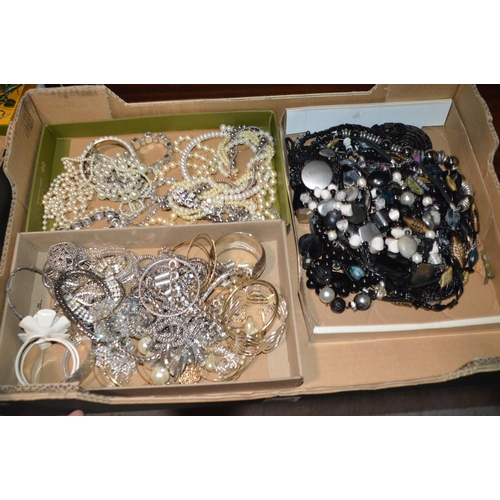 400 - Box of costume jewellery