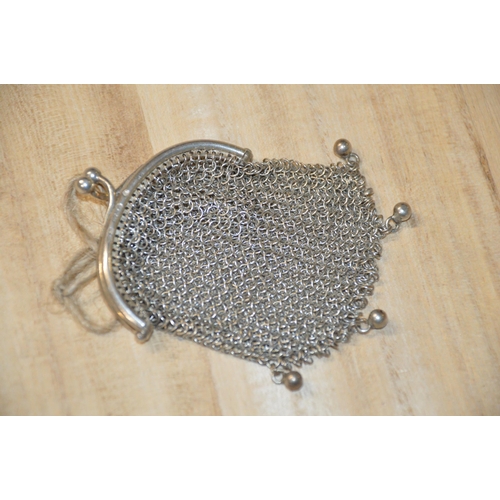 431 - Small chain purse, marked 925